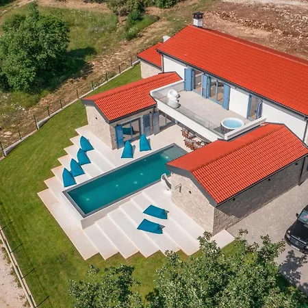 Gorgeous In With Kitchen Vikendica